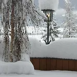 Haeuserl Im Wald