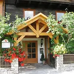 Hotel Haeuserl Im Wald