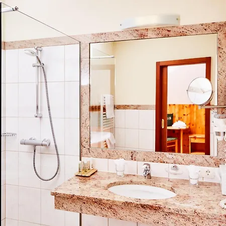 מלון Haeuserl Im Wald