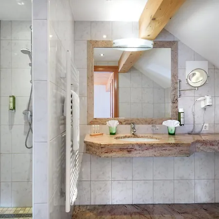 Hotel Häuserl Im Wald 3*