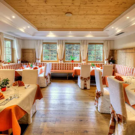 Hotel Haeuserl Im Wald