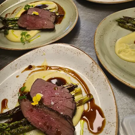 Haeuserl Im Wald מלון