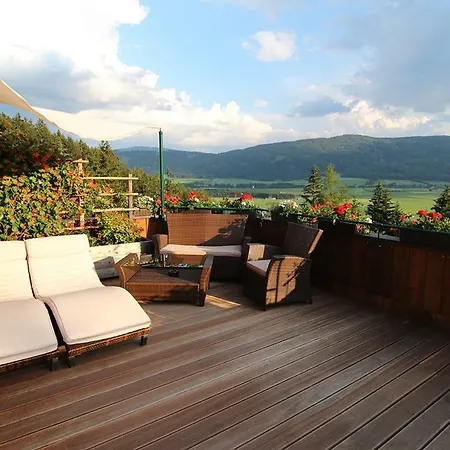 Haeuserl Im Wald מלון