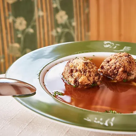 Haeuserl Im Wald מריהפאר