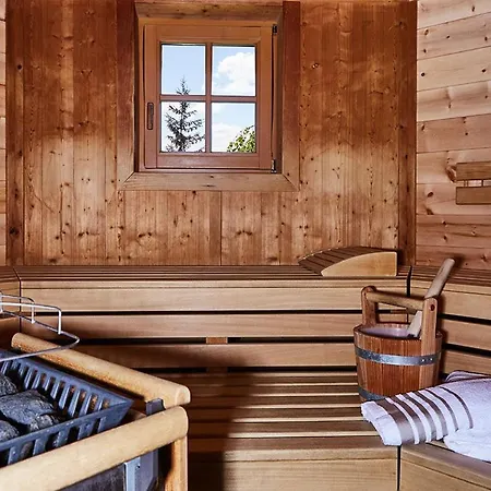 Haeuserl Im Wald מלון