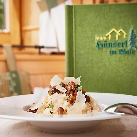 Haeuserl Im Wald מלון מריהפאר