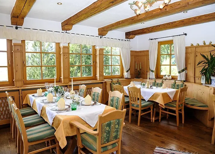 Hotel Haeuserl Im Wald 3*