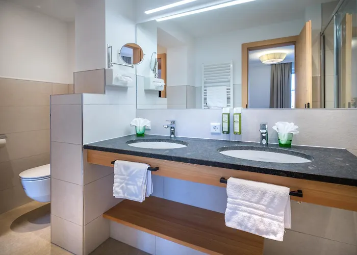 Hotel Haeuserl Im Wald 3*